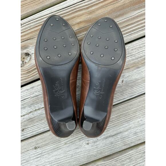 Tan/brown Life stride Shoes, women’s 9.5, Parigi - Picture 6 of 8